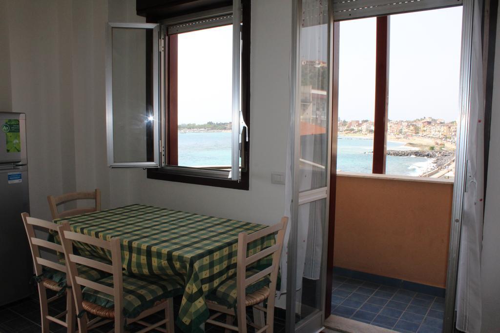 Appartamento Vista D'Incanto Giardini-Naxos Buitenkant foto