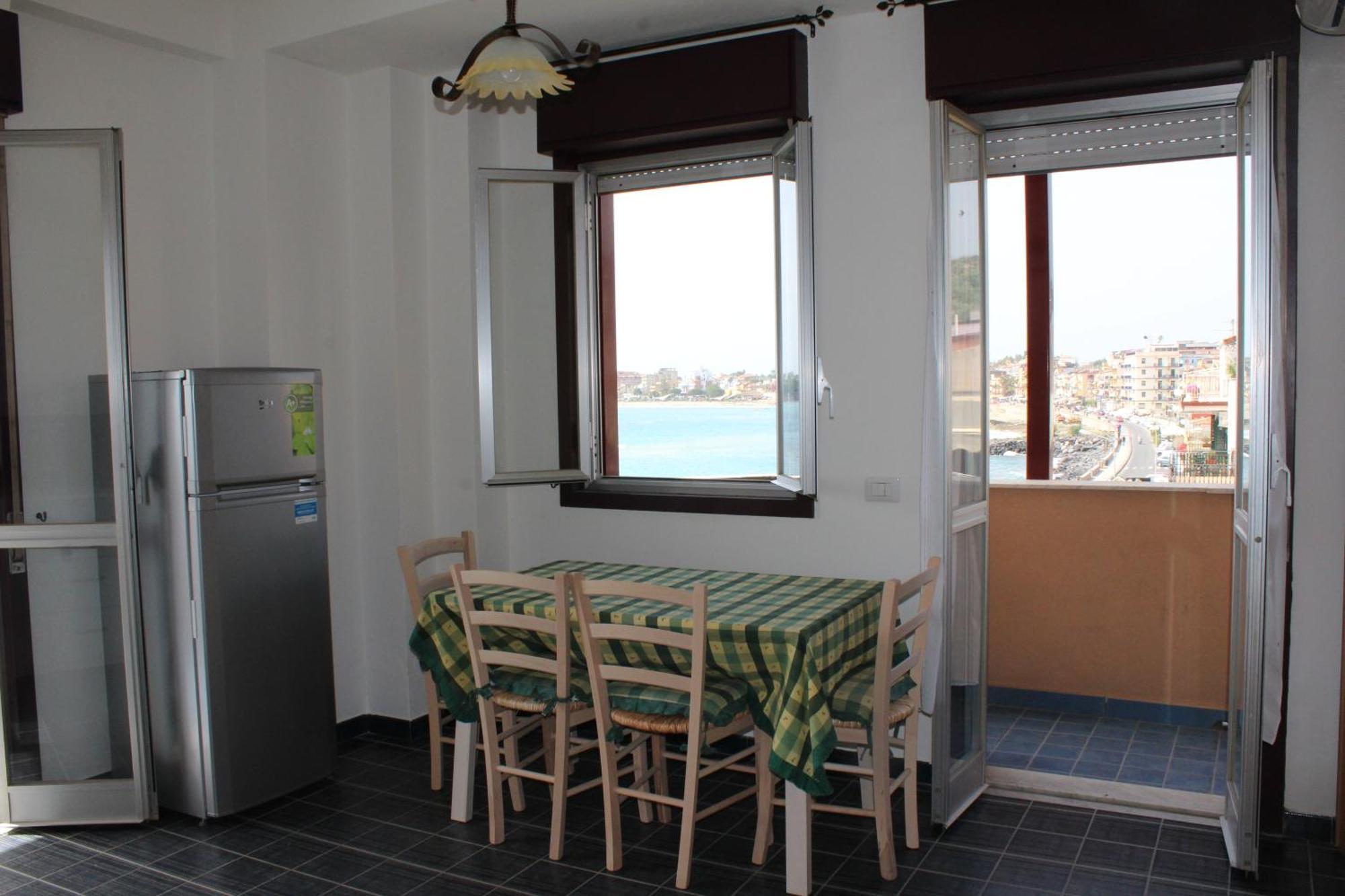 Appartamento Vista D'Incanto Giardini-Naxos Buitenkant foto